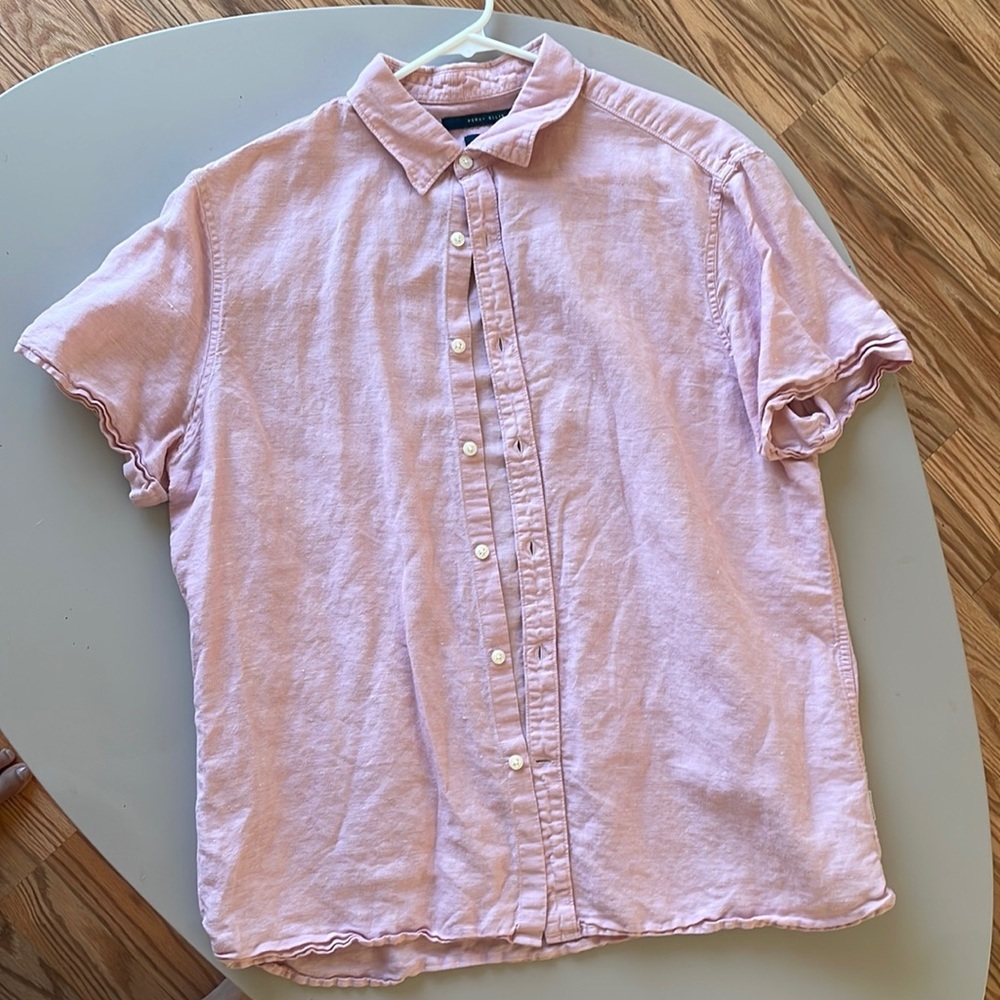 Pink Men’s linen blend short sleeve button down